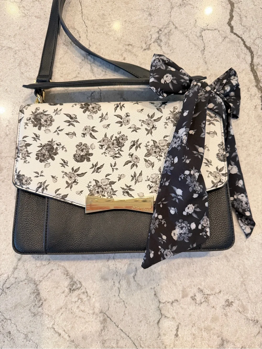 Betsey Johnson Black & White Floral Bow Crossbody Shoulder Bag Faux Leather